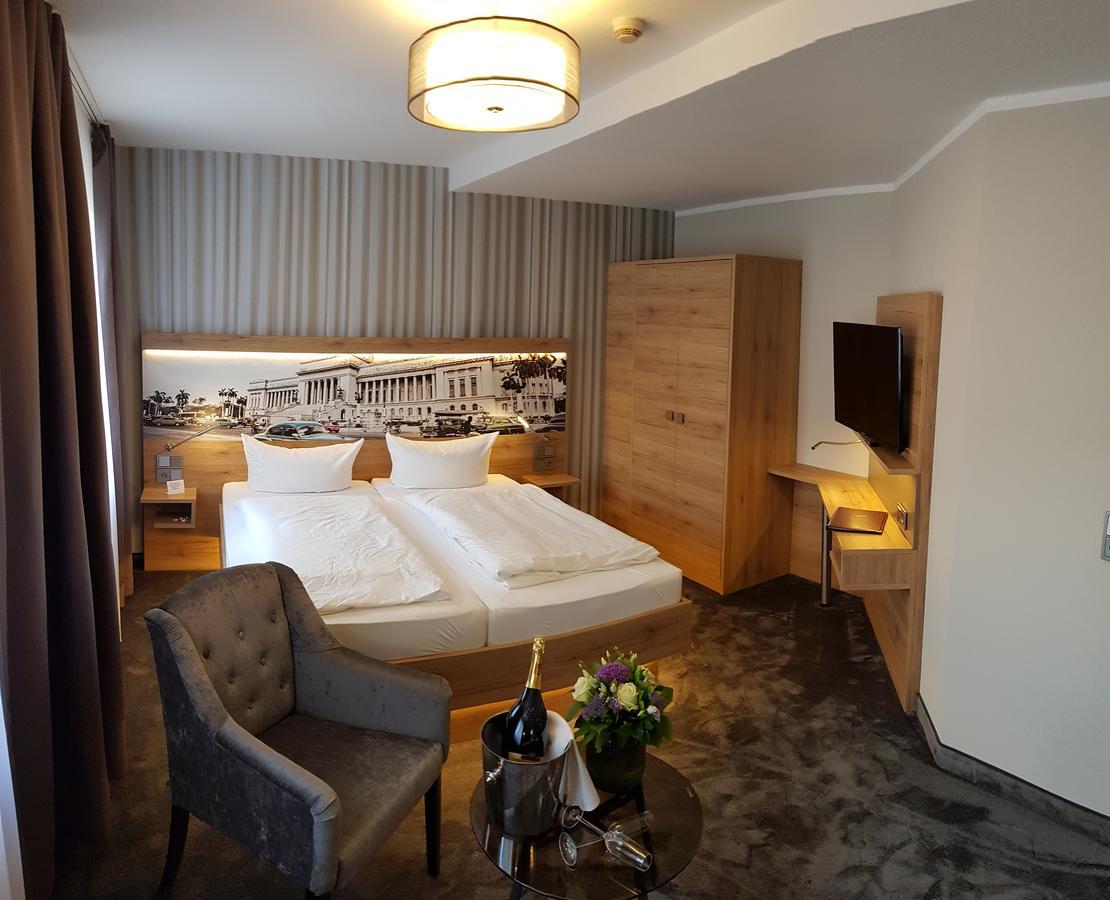 Hotel Schwarzer Adler Stendal Extérieur photo