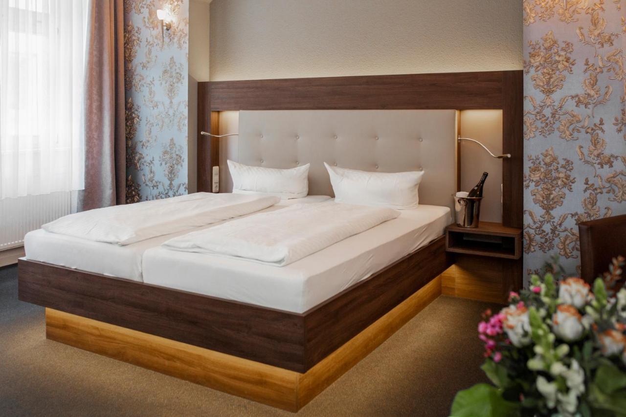 Hotel Schwarzer Adler Stendal Extérieur photo