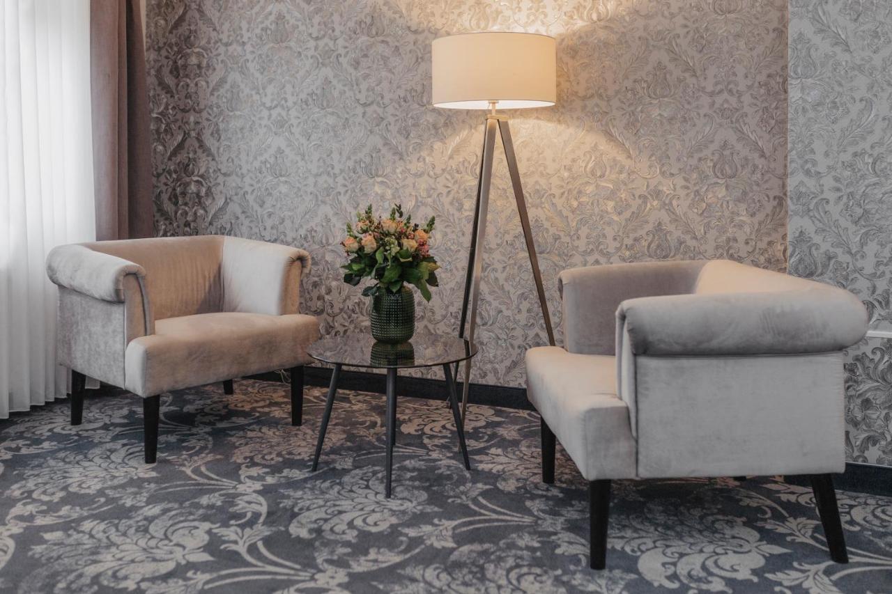 Hotel Schwarzer Adler Stendal Extérieur photo