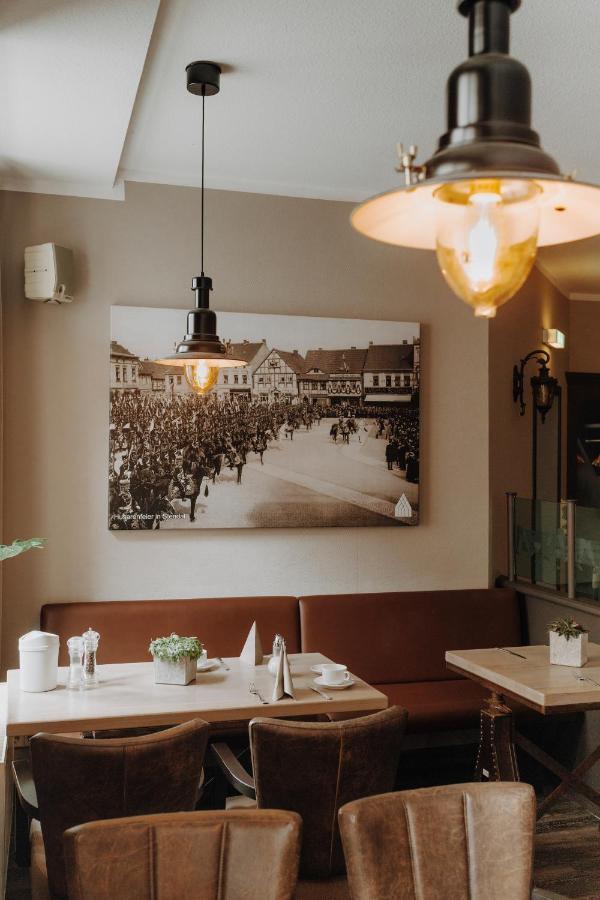 Hotel Schwarzer Adler Stendal Extérieur photo